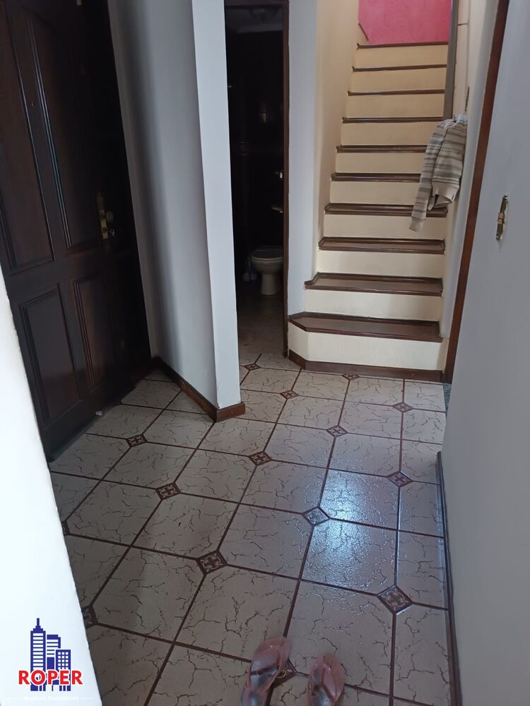 Casa, 4 quartos, 320 m² - Foto 1