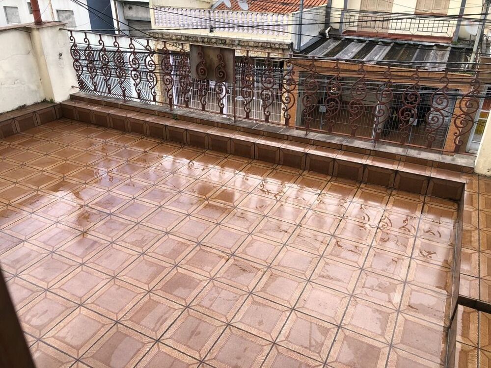 Casa à venda com 3 quartos, 220m² - Foto 2