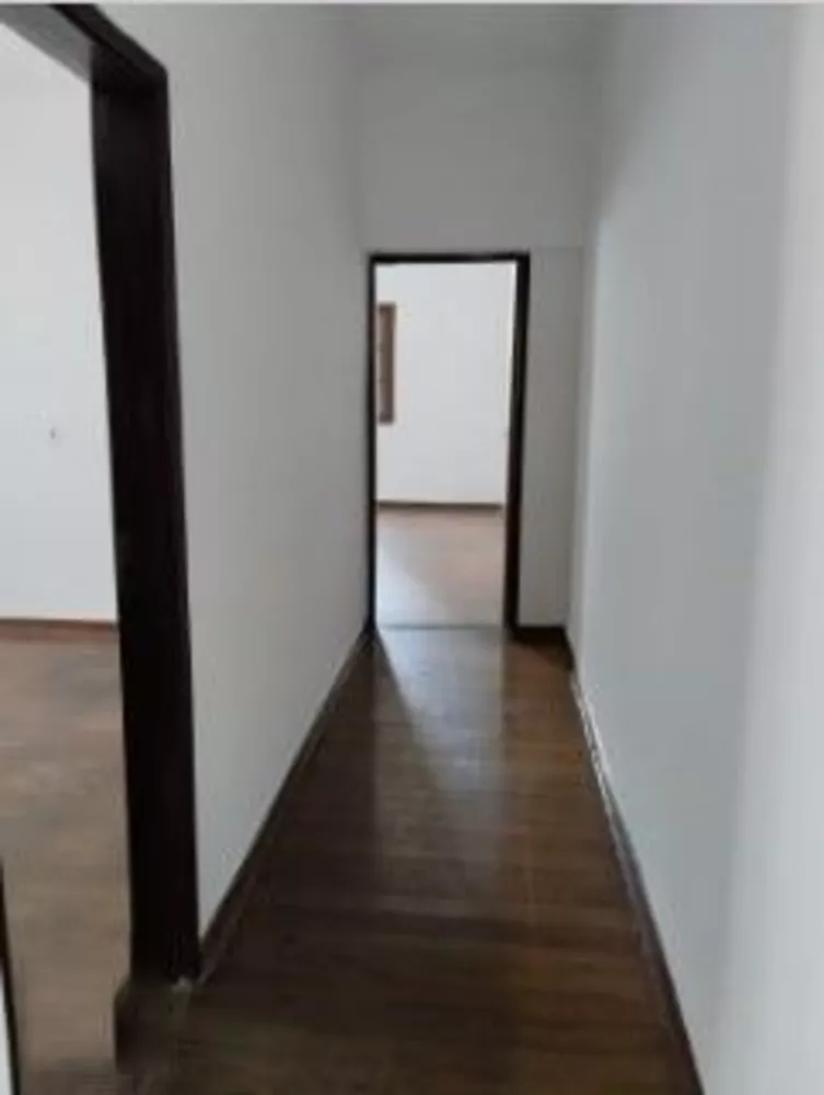 Casa para alugar com 5 quartos, 235m² - Foto 17