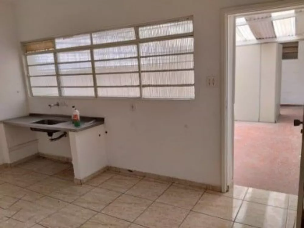 Casa para alugar com 5 quartos, 235m² - Foto 11