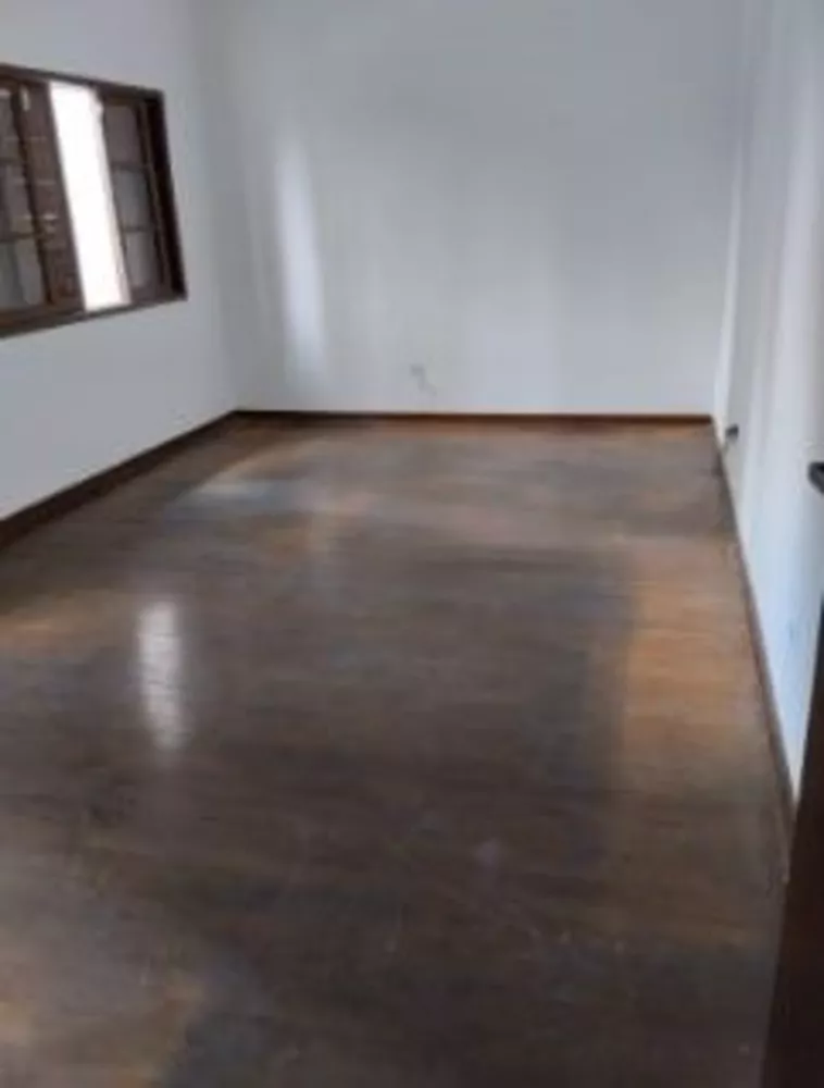 Casa para alugar com 5 quartos, 235m² - Foto 21