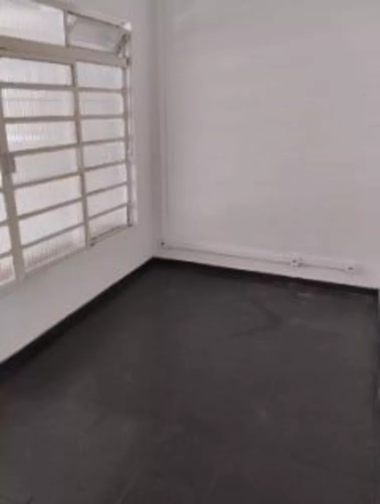 Casa para alugar com 5 quartos, 235m² - Foto 3