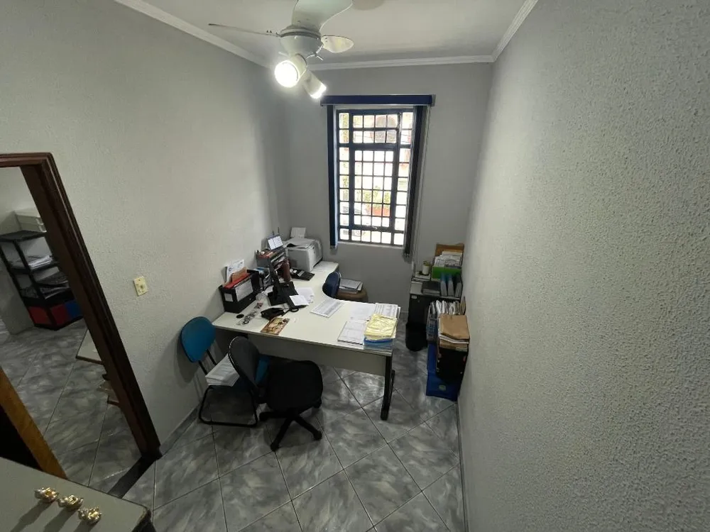 Casa, 3 quartos, 250 m² - Foto 11