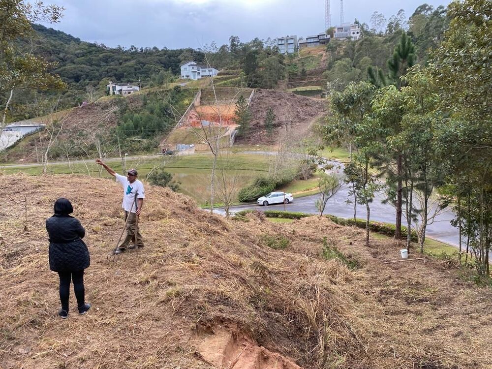 Loteamento e Condomínio, 1500 m² - Foto 3