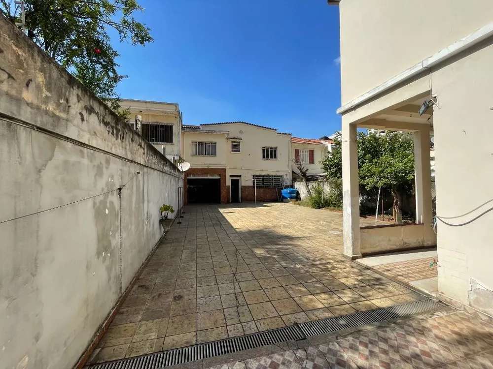 Casa à venda e aluguel com 5 quartos, 480m² - Foto 2