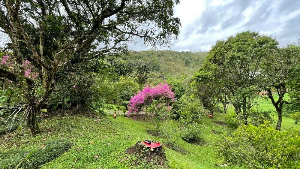 Sítio à venda com 7 quartos, 82000m² - Foto 1