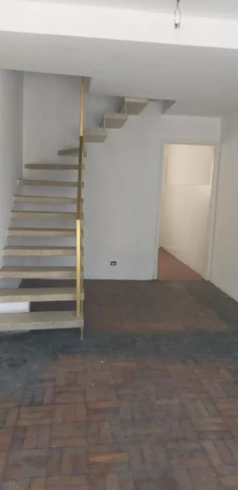 Casa à venda com 2 quartos, 62m² - Foto 1