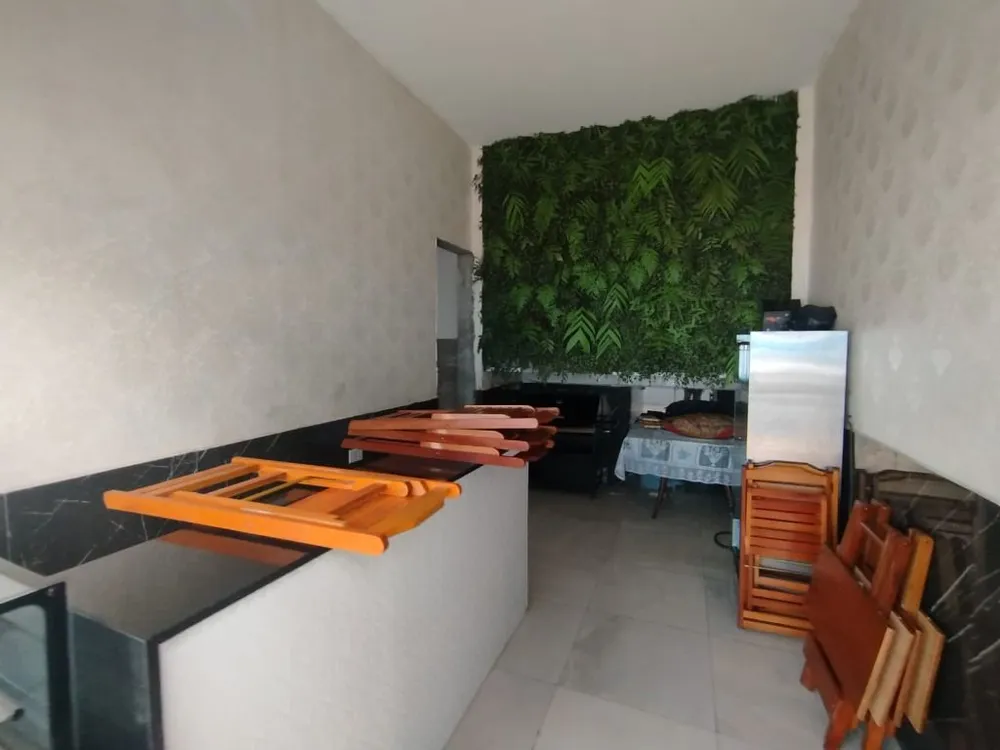 Casa, 4 quartos, 200 m² - Foto 1