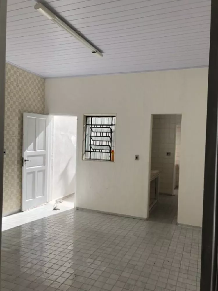 Casa à venda com 2 quartos, 140m² - Foto 5