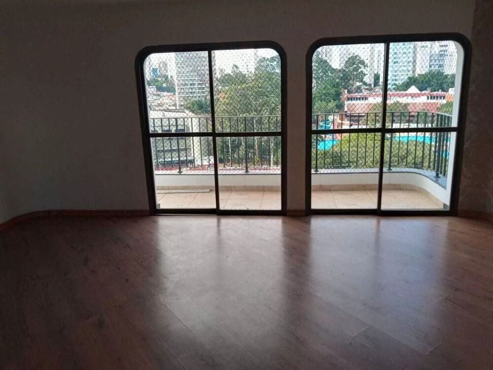 Apartamento à venda com 4 quartos, 168m² - Foto 2