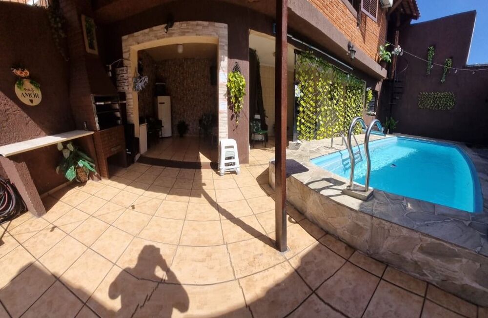 Casa, 2 quartos, 240 m² - Foto 1