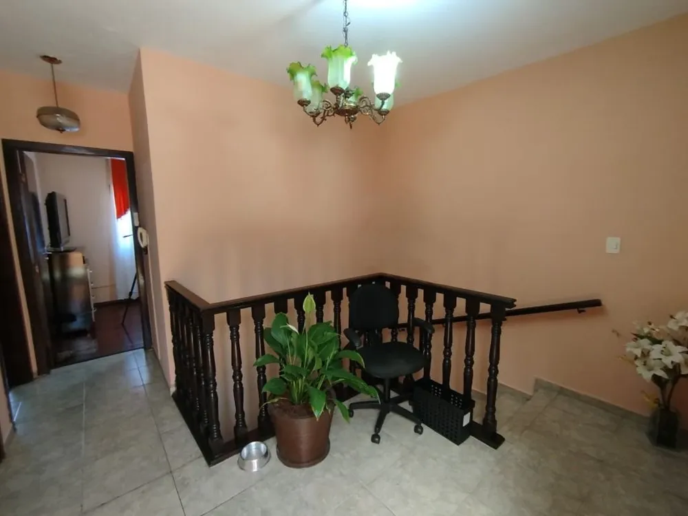 Casa, 3 quartos, 214 m² - Foto 2