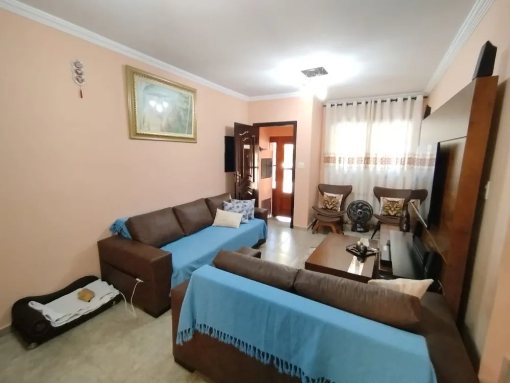 Casa, 3 quartos, 214 m² - Foto 1
