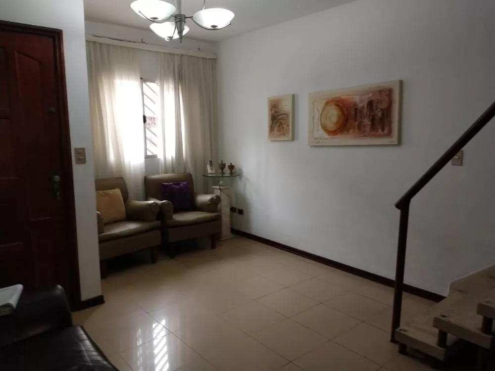 Casa à venda com 2 quartos, 80m² - Foto 4