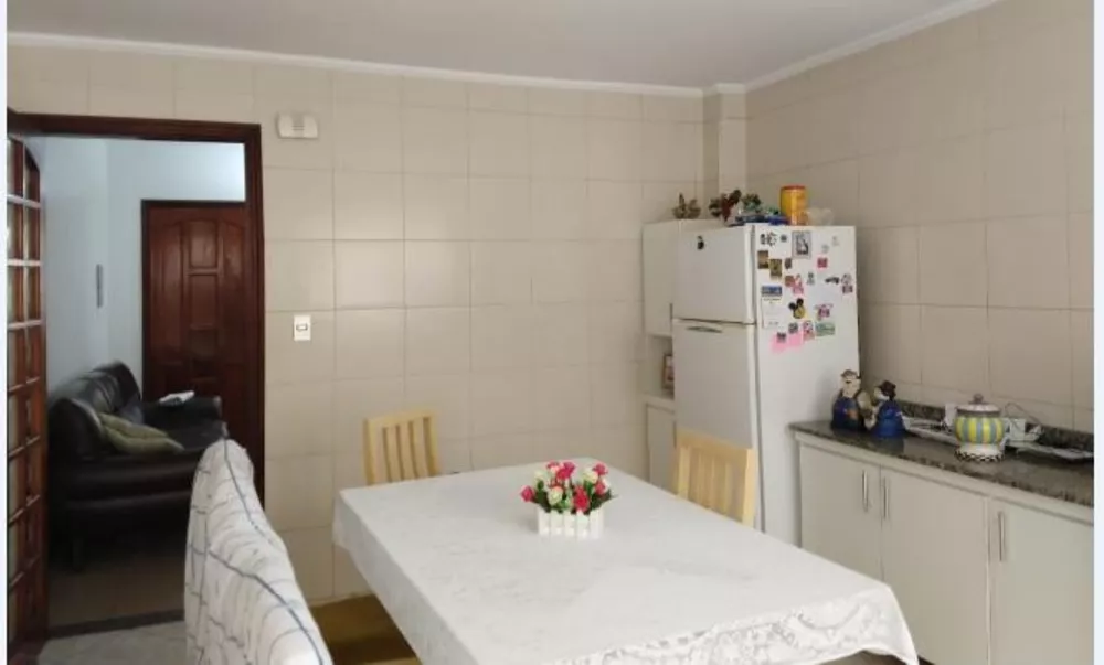 Casa à venda com 2 quartos, 80m² - Foto 12