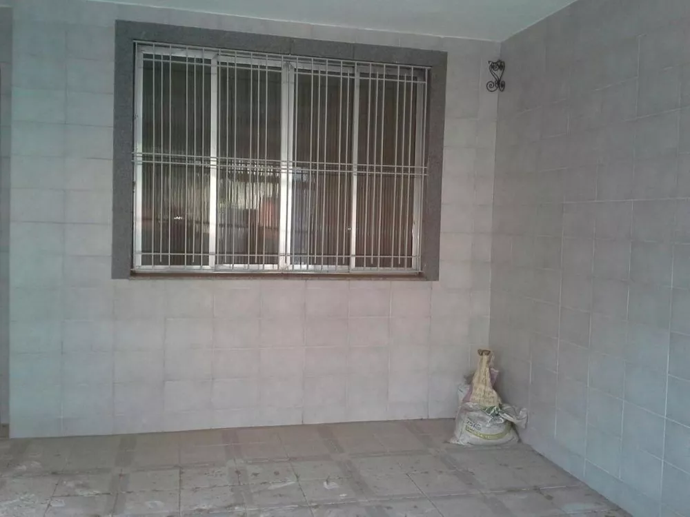 Casa à venda com 3 quartos, 300m² - Foto 4