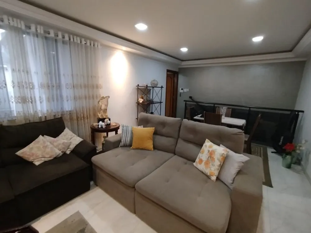 Casa, 6 quartos, 200 m² - Foto 1