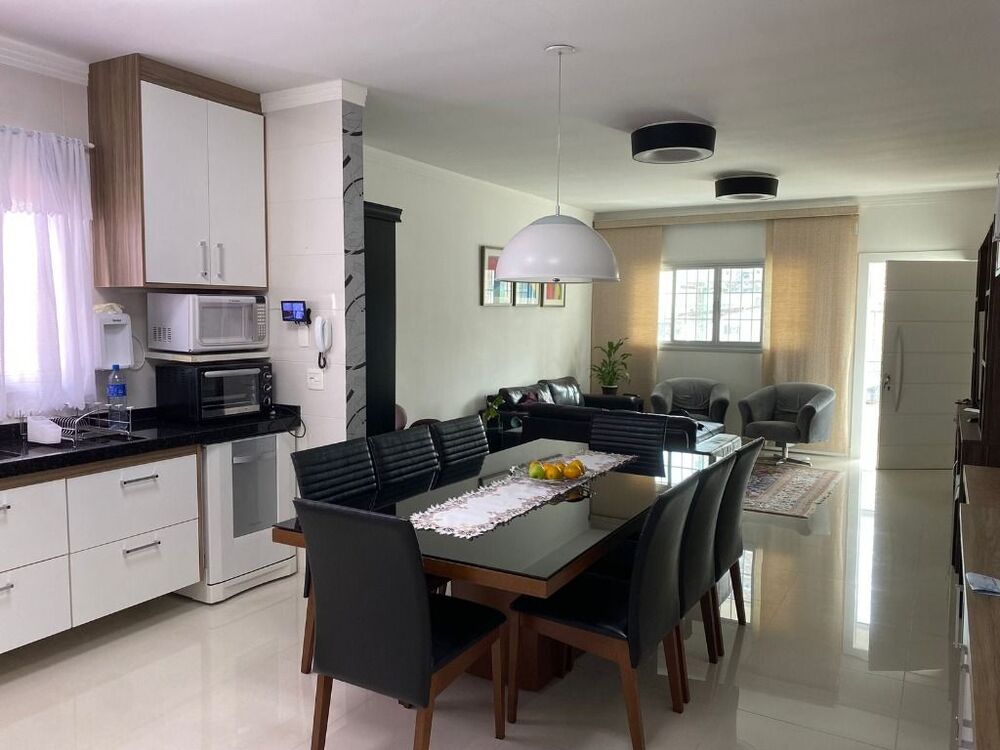 Casa, 4 quartos, 223 m² - Foto 2