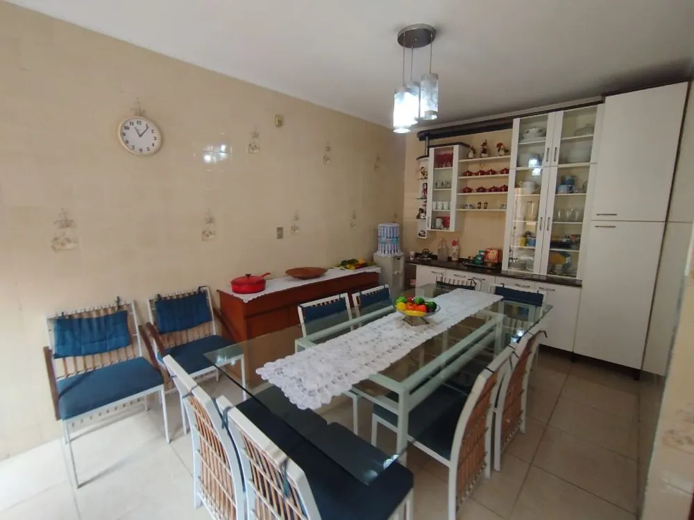 Casa, 3 quartos, 198 m² - Foto 2