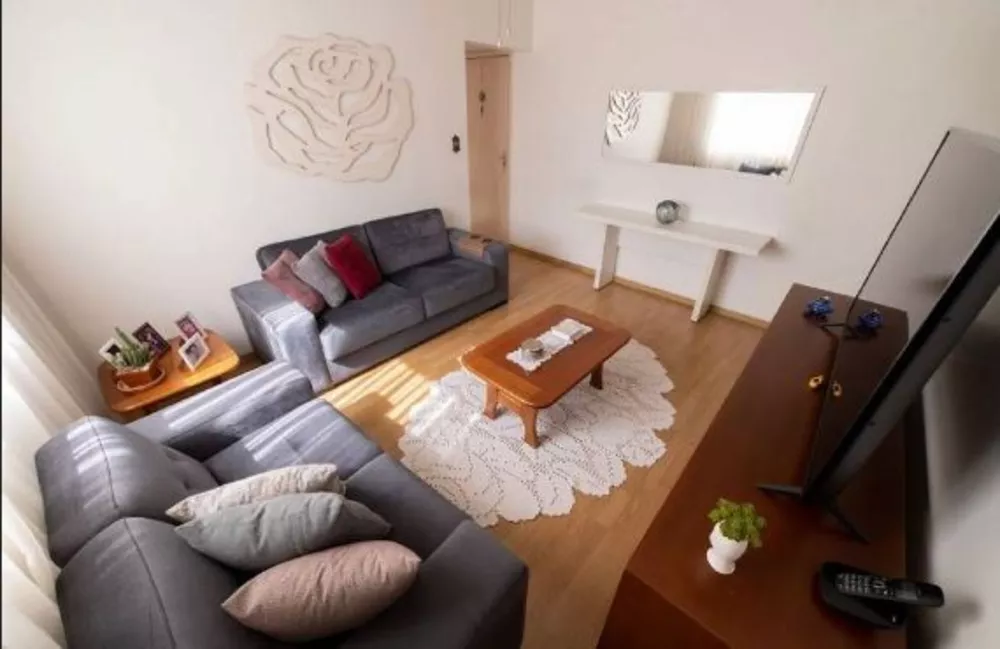 Apartamento à venda com 2 quartos, 70m² - Foto 1