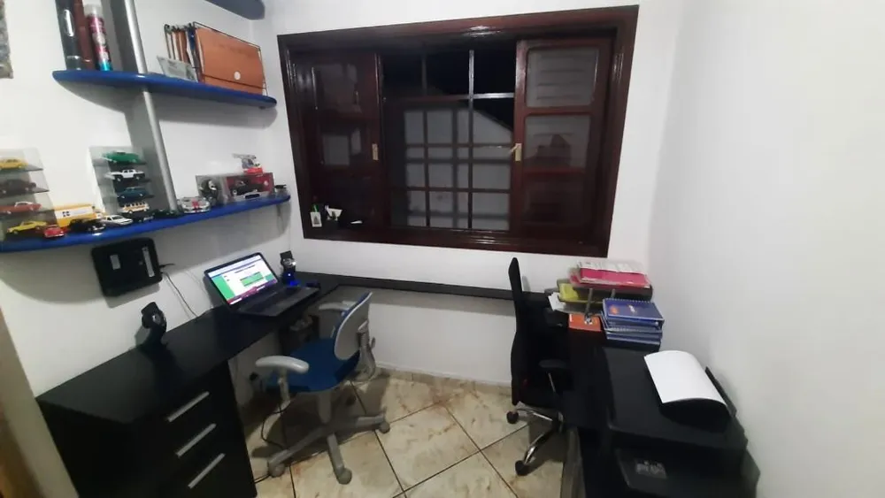Casa, 3 quartos, 232 m² - Foto 2