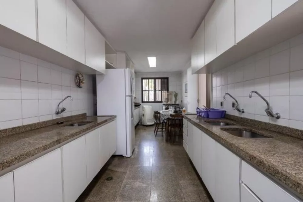 Casa, 10 quartos, 1340 m² - Foto 9