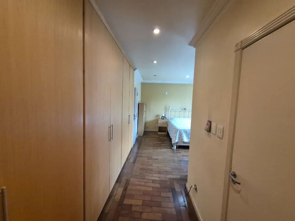Sobrado à venda com 3 quartos, 250m² - Foto 1