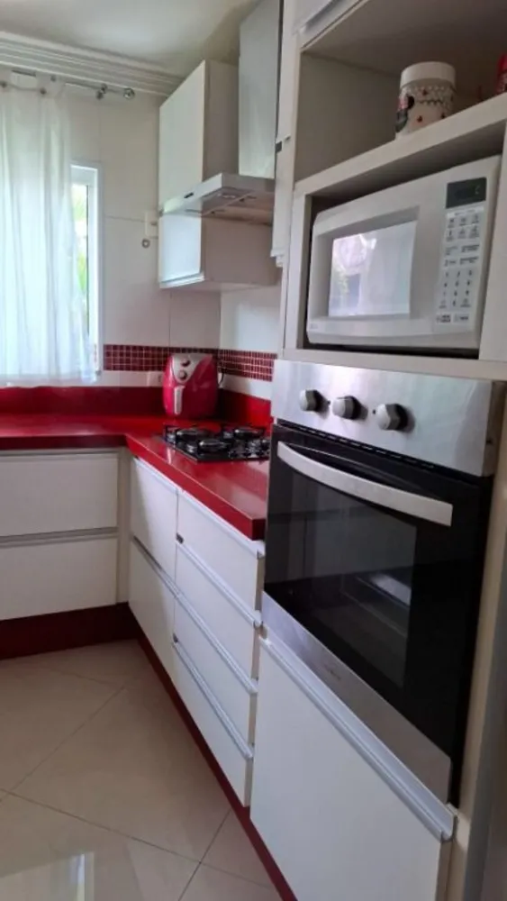 Casa, 3 quartos, 226 m² - Foto 2