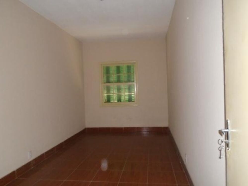 Apartamento para alugar com 3 quartos, 81m² - Foto 3
