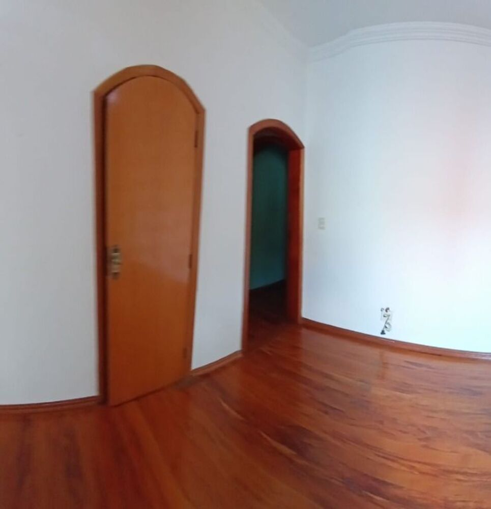 Casa, 4 quartos, 180 m² - Foto 1