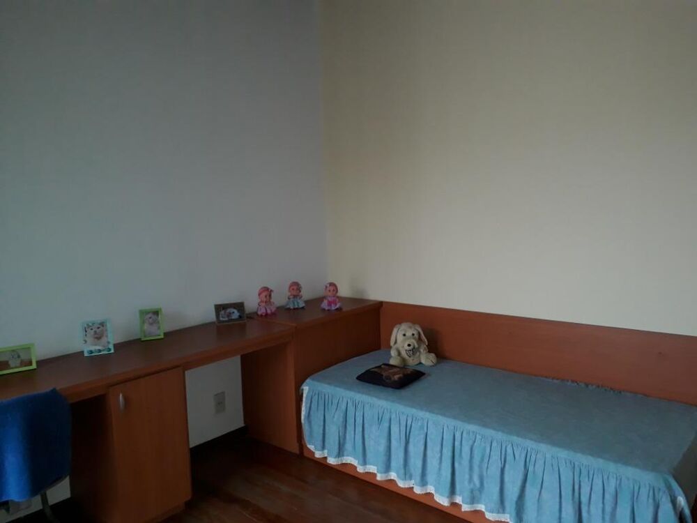 Casa, 4 quartos, 196 m² - Foto 1
