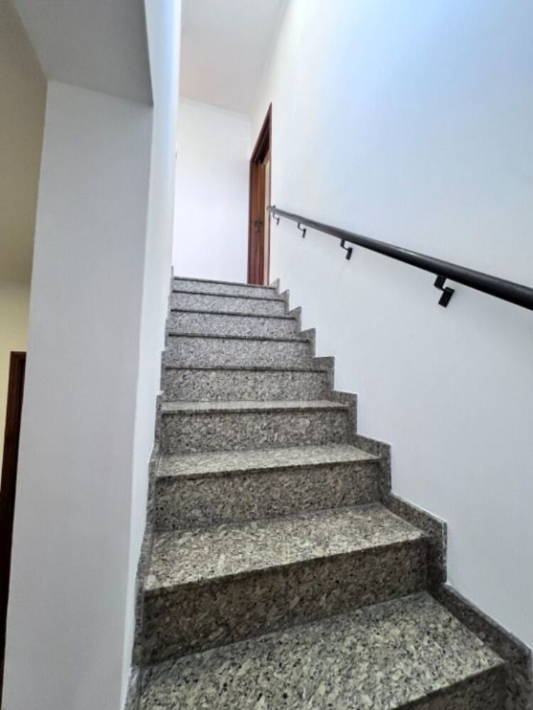 Casa à venda com 3 quartos, 140m² - Foto 3