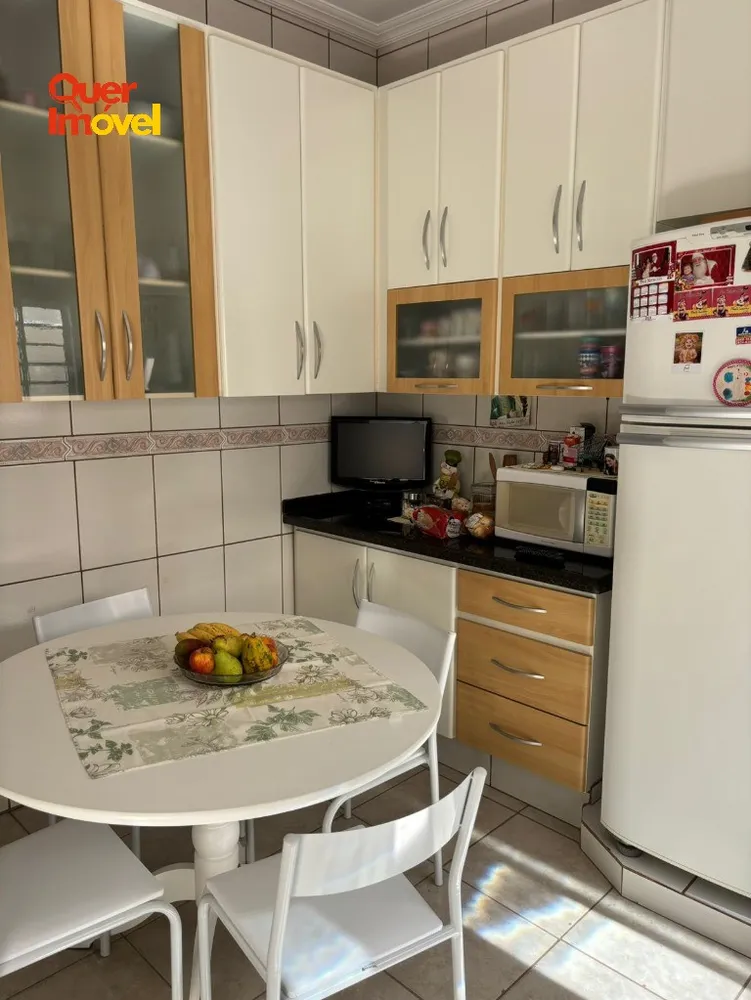 Casa, 3 quartos, 200 m² - Foto 6