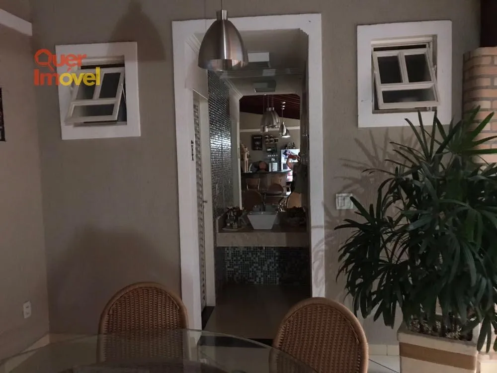 Casa, 3 quartos, 342 m² - Foto 2