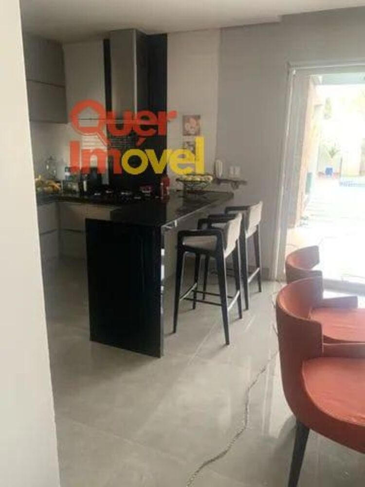 Casa, 3 quartos, 374 m² - Foto 1