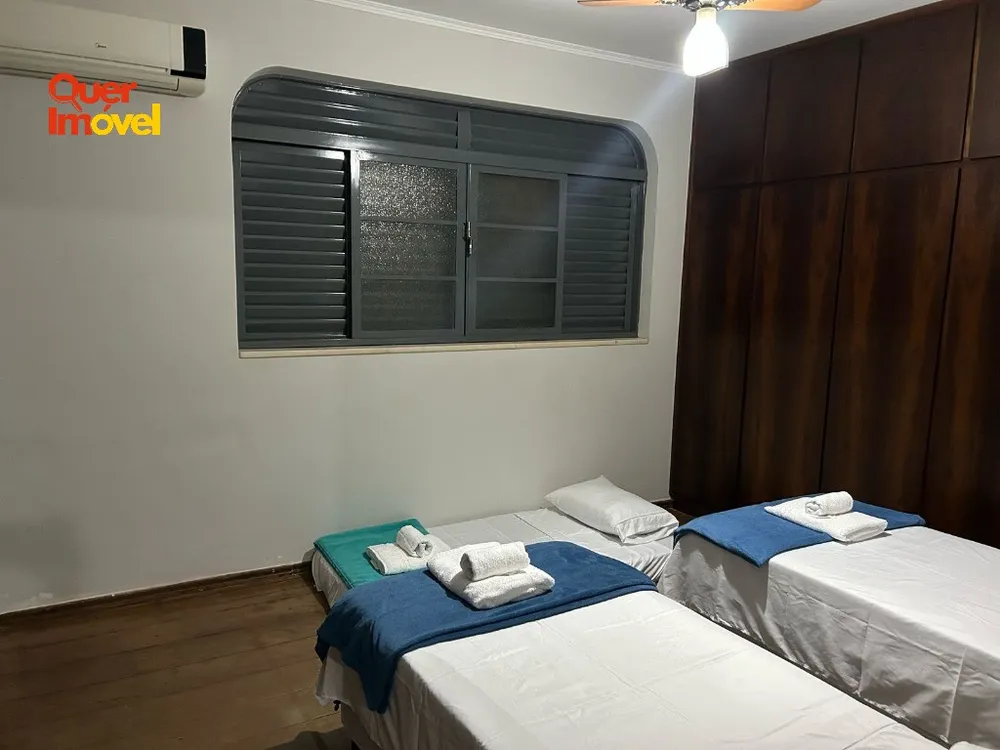 Casa, 4 quartos, 392 m² - Foto 3