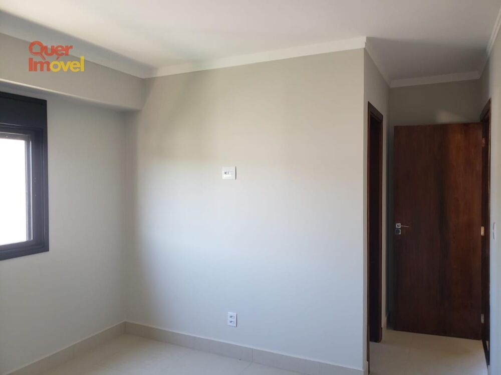 Casa de Condomínio à venda com 3 quartos, 402m² - Foto 2