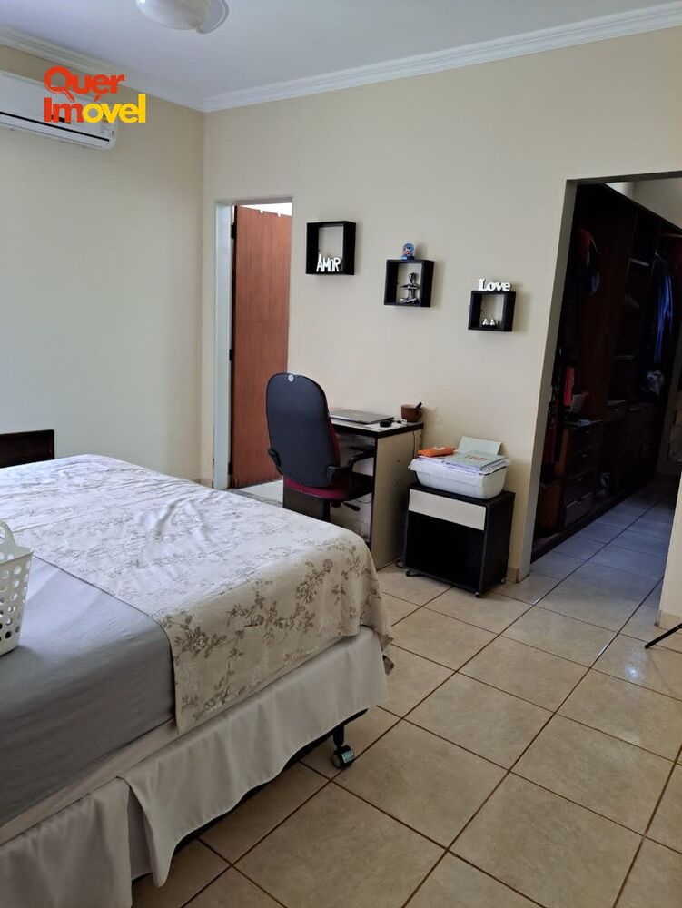 Casa à venda com 3 quartos, 450m² - Foto 4