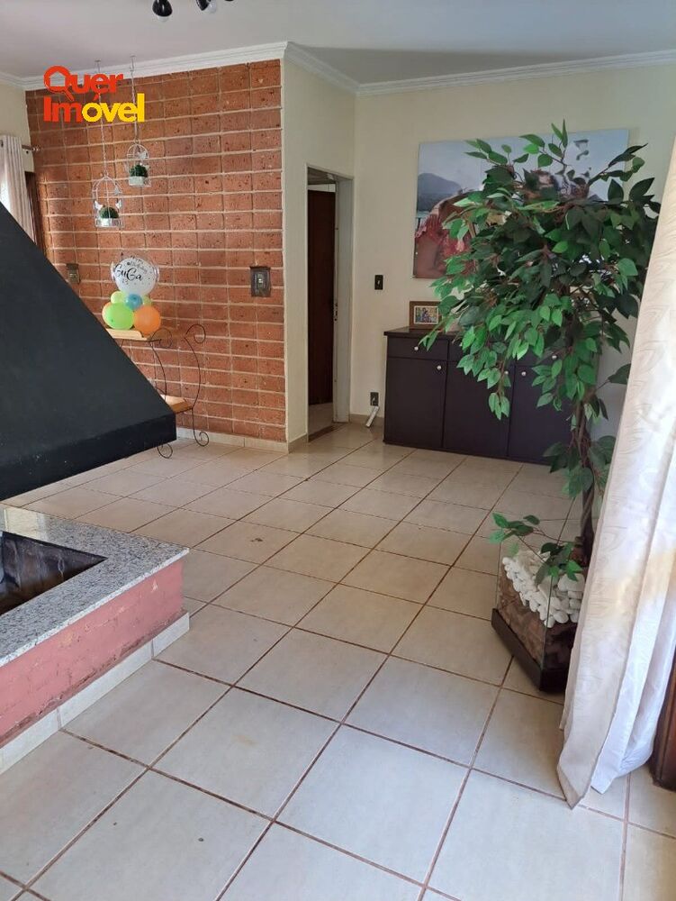 Casa à venda com 3 quartos, 450m² - Foto 3