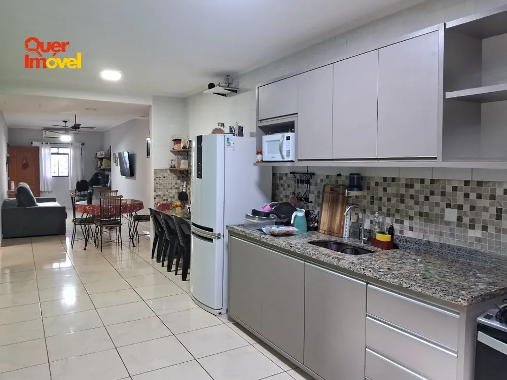 Casa, 2 quartos, 177 m² - Foto 1