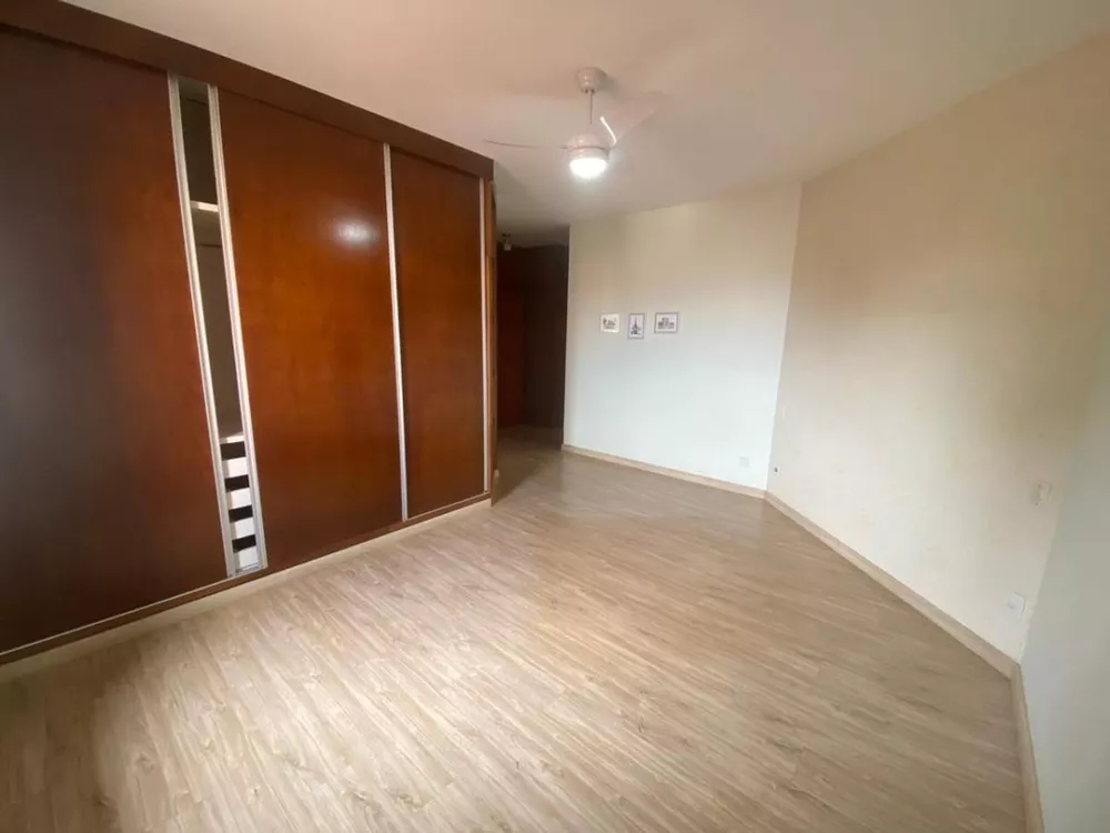 Casa à venda com 3 quartos, 295m² - Foto 8