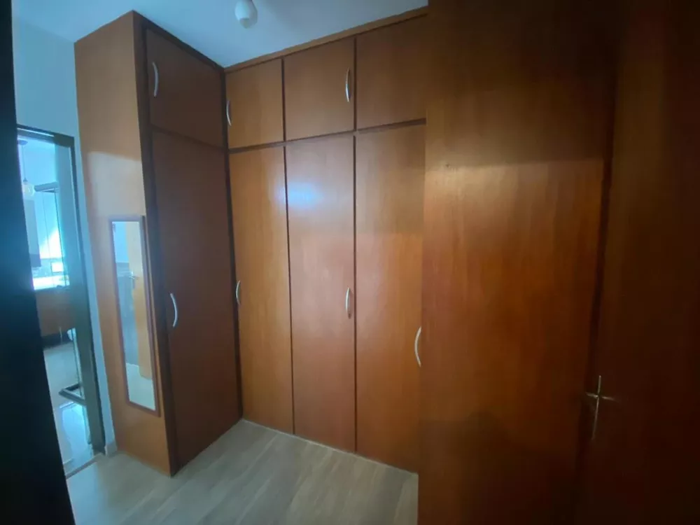 Casa à venda com 3 quartos, 295m² - Foto 7