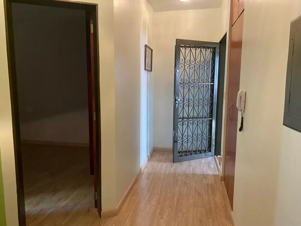 Casa à venda com 3 quartos, 295m² - Foto 3