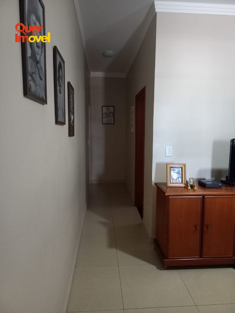 Casa, 3 quartos, 214 m² - Foto 4