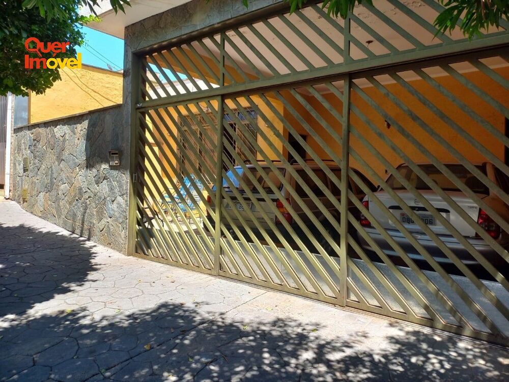 Casa, 3 quartos, 204 m² - Foto 1