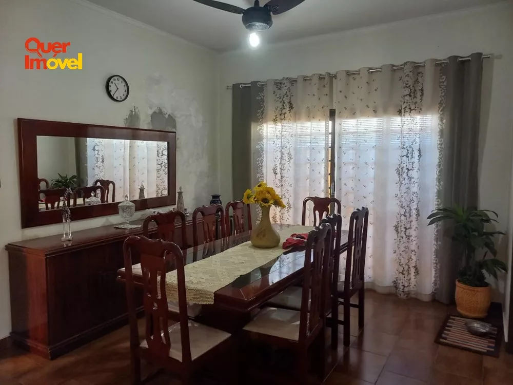 Casa, 3 quartos, 204 m² - Foto 4
