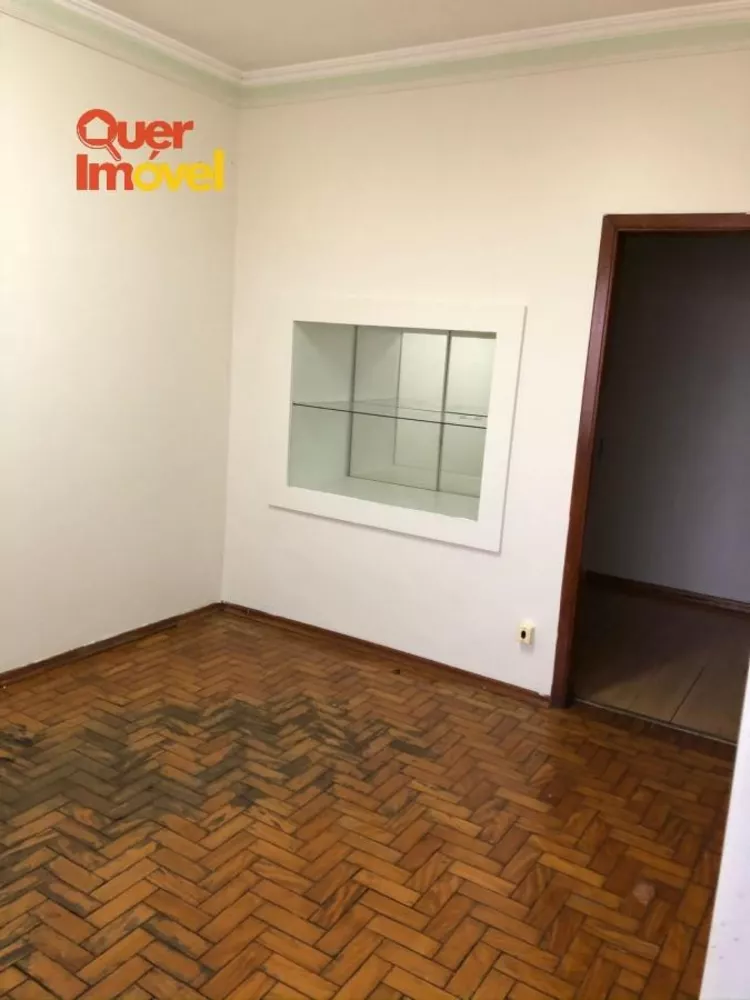 Casa à venda com 2 quartos, 120m² - Foto 4