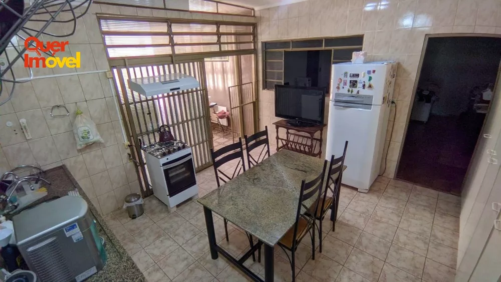 Casa, 4 quartos, 215 m² - Foto 10