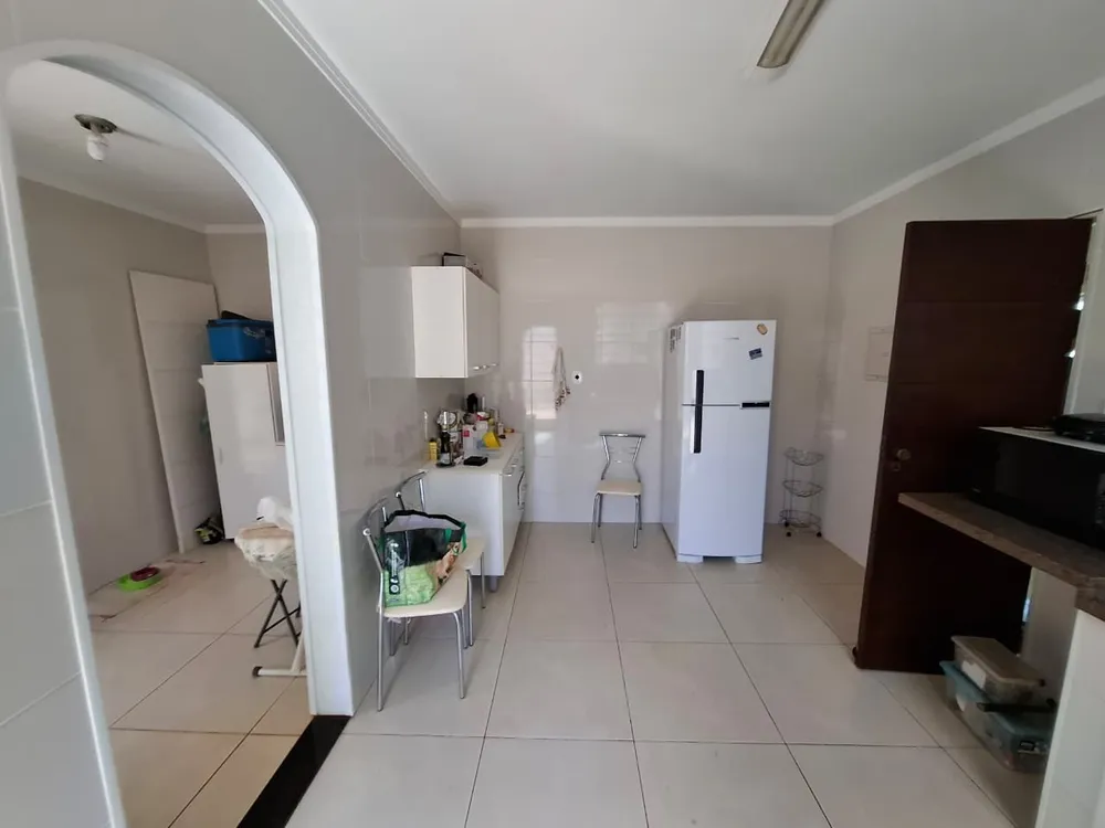Casa, 5 quartos, 238 m² - Foto 4