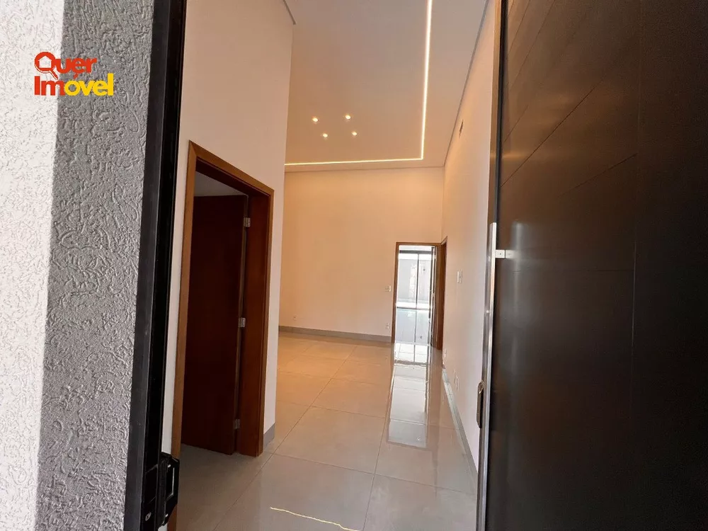 Casa de Condomínio à venda com 3 quartos, 250m² - Foto 2